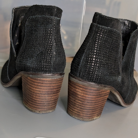 Lucky Brand LP Ponic 9.5 black suede check embossed 2.5" block‎ heel ankle boots - Picture 6 of 12